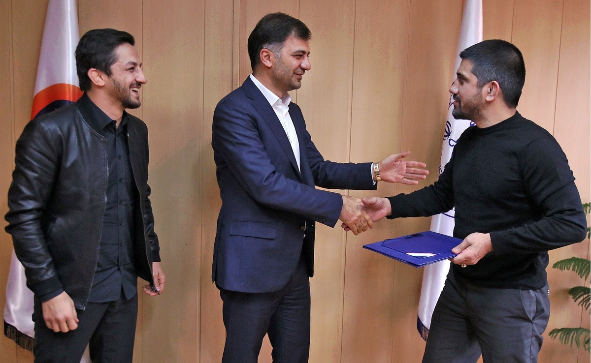 حجت کریمی بار دیگر به عنوان سرپرست تیم ملی کشتی فعالیت خود را آغاز کرده است.
