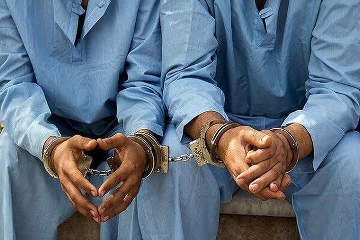 فرمانده ناحیه مقاومت بسیج شهریار گفت: یکی از اعضای شبکه معاند موسوم به ارتش مردمی که اقدام به برقراری ارتباط و ارسال خبرهای جعلی برای سرکرده گروهک تروریستی مذکور کرده بود بازداشت شد.