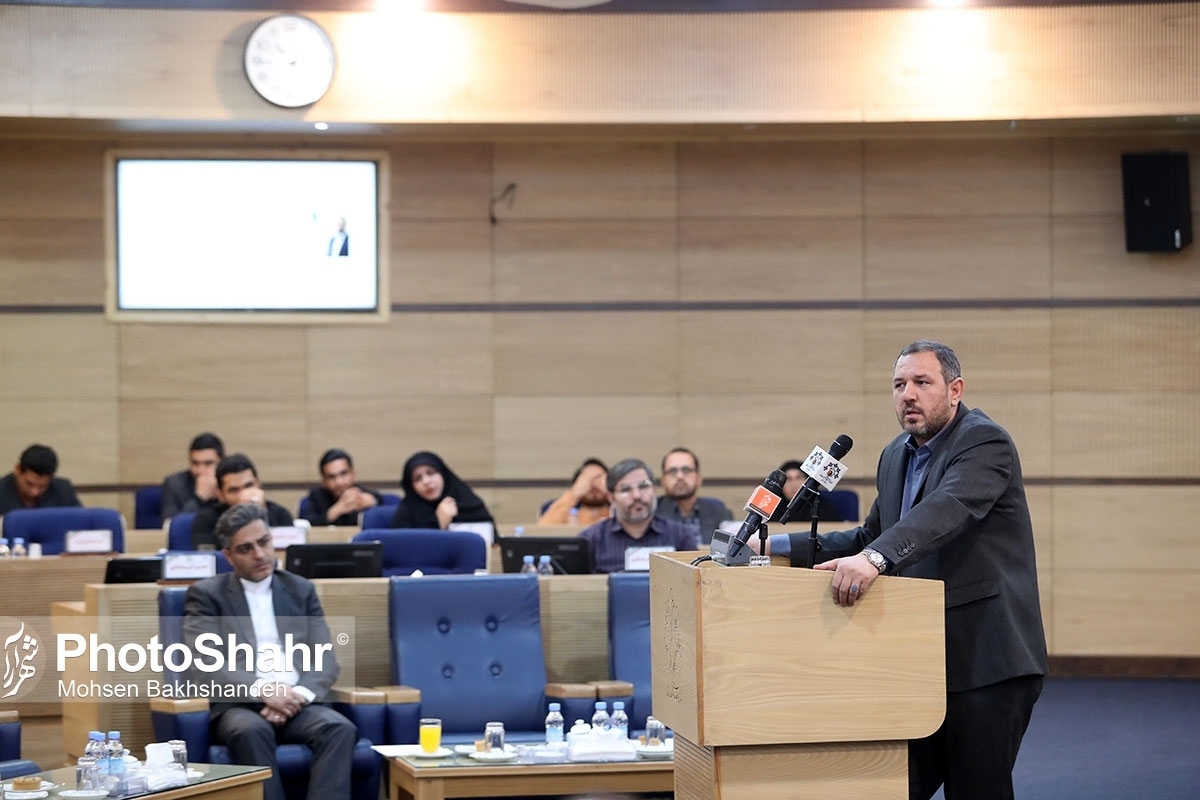 سخنگوی شورای اسلامی شهر مشهد گفت: مدیرعامل دو بانک پارسیان و کارآفرین را به مشهد آوردیم. این دو بانک برای احداث ۵۵ هزار واحد مسکونی قراردادی با دولت بستند. در زمان حضور این دو مدیرعامل زمین‌های مد نظر در مشهد را با حضور شهردار بازدید کردیم و توافقات شفاهی اولیه شکل گرفته که با حضور این دو بانک از ۵۵ هزار واحد، ۴۰ هزار واحد مسکونی به مشهد اختصاص داده شود.