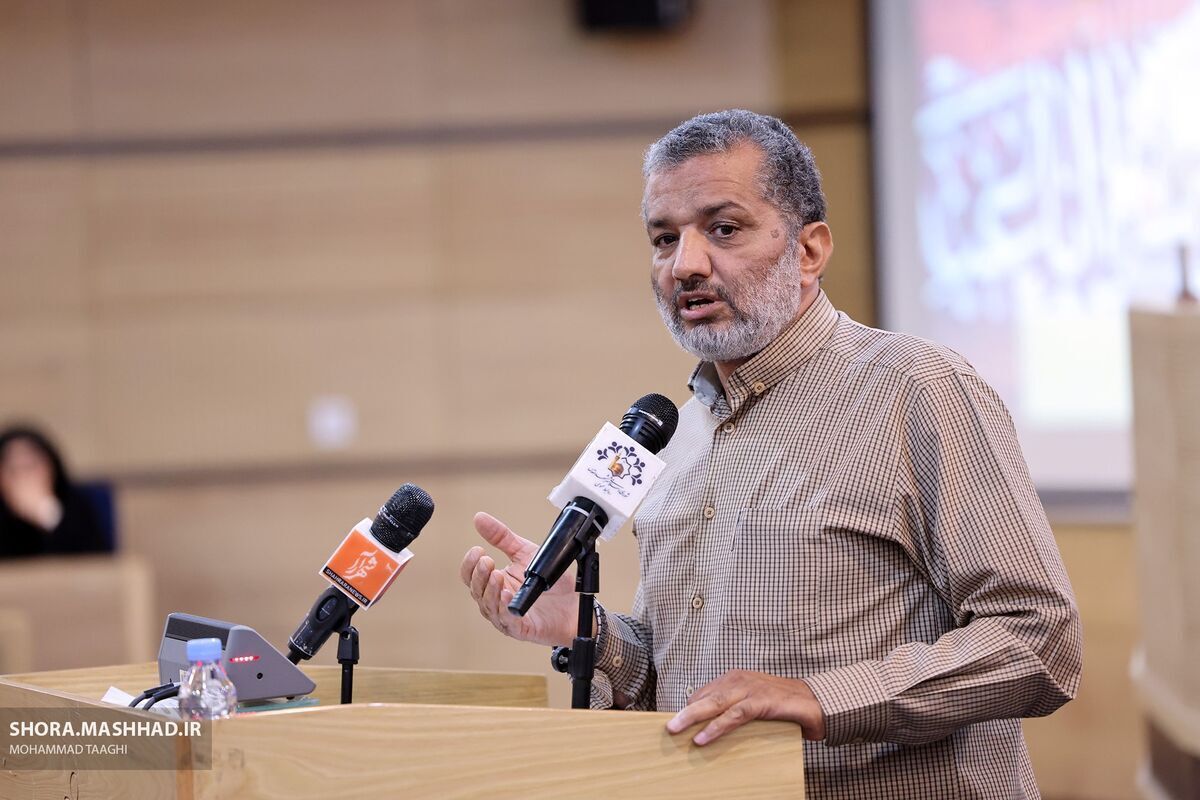 عضو شورای اسلامی شهر مشهد گفت: عدالت جامعه بدون عدالت اقتصادی ممکن نیست، امیرالمومنین (ع) در طول حاکمیت خود بر عدالت اقتصادی محکم ایستاد.