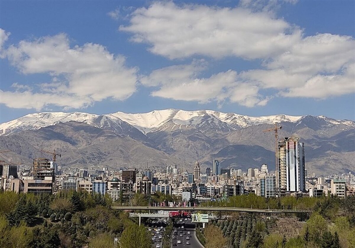 مشاور وزیر راه و شهرسازی با اشاره به تصویب افزایش دو برابری وام ودیعه مسکن، گفت: این وام پس از تایید شورای نگهبان ابلاغ می‌شود.