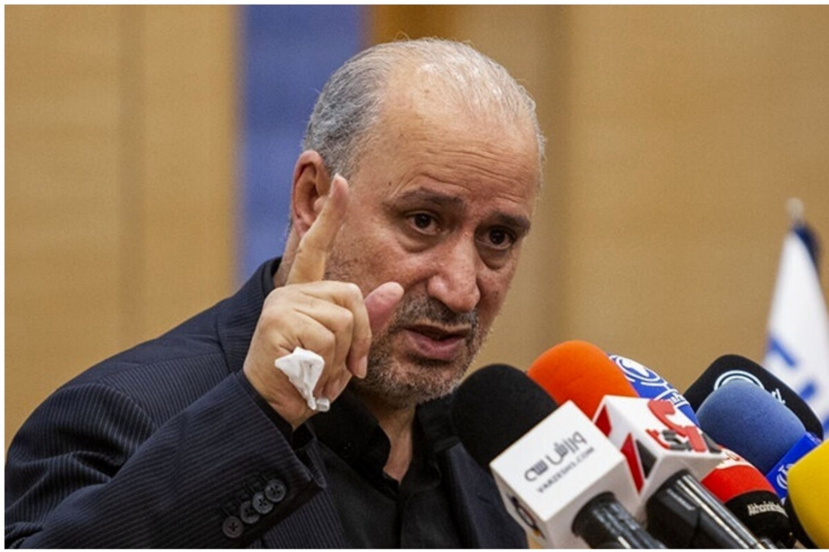 رئیس فدراسیون فوتبال بابیان اینکه در حال آماده سازی شرایط حضور بانوان در ورزشگاه‌ها هستیم، گفت: منعی برای حضور بانوان به شرط مهیا شدن زیر ساخت‌ها نیست.