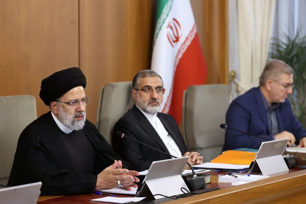 رئیس‌جمهور، بانک مرکزی را مکلف کرد که ظرف ۱۰ روز از تخلفات بانک‌های مستنکف از دستورالعمل پرداخت تسهیلات مسکن و همچنین اقدامات اولیه انجام شده برای رفع ناترازی بانک‌ها گزارشی ارائه کند.