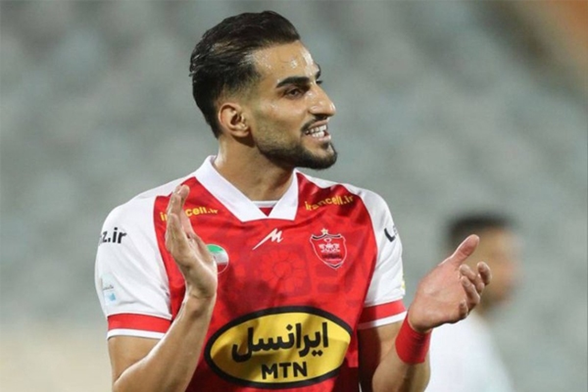 مهاجم گل نزن پرسپولیس نیمکت‌نشین خواهد شد؟