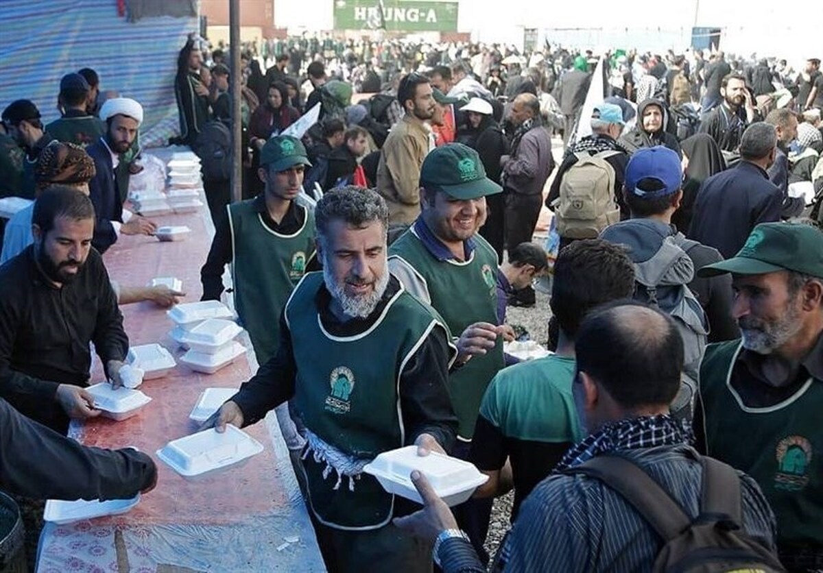 پشتیبانی آستان‌ قدس‌ رضوی از ۵۵موکب مردمی اربعین در عراق