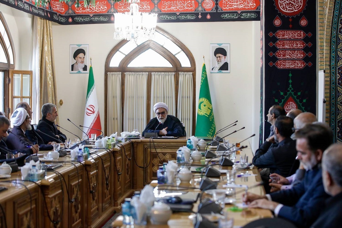 تولیت آستان قدس رضوی روایتگری آزادگان از دوران دفاع مقدس و اسارت را یک رسالت بر دوش آن‎ها و از مصادیق تعظیم شعائر الهی دانست و گفت: بیان وقایع آن ایام در بردارنده تجربیات تاریخی ملت ایران و موجب رشد و تکامل جامعه است.