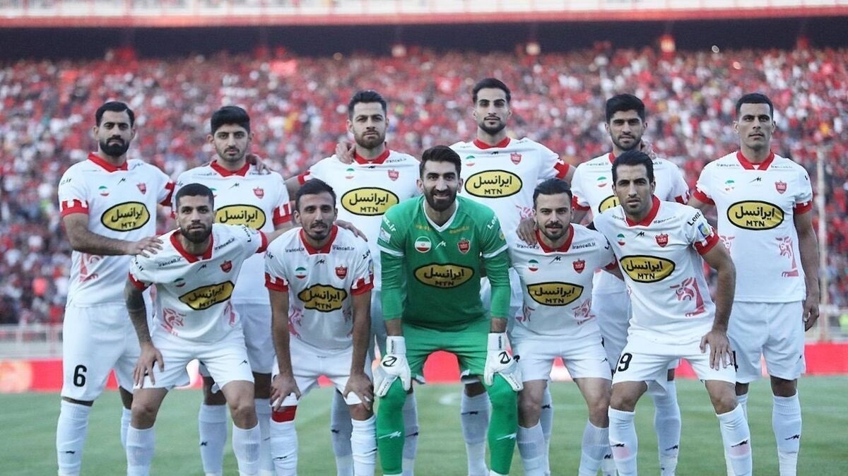 تیم فوتبال پرسپولیس برای بازی با فولاد احتمالا تغییراتی در ترکیب تیمش داشته باشد.