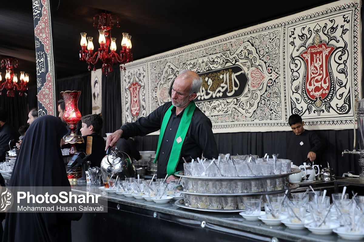 سخنگوی جمعیت خدمتگزاران زائران پیاده امام رضا(ع) گفت: تاکنون برای اسکان زائران پیاده در اطراف حرم بیش از ۴۰۰محل مدنظر گرفته شده است.