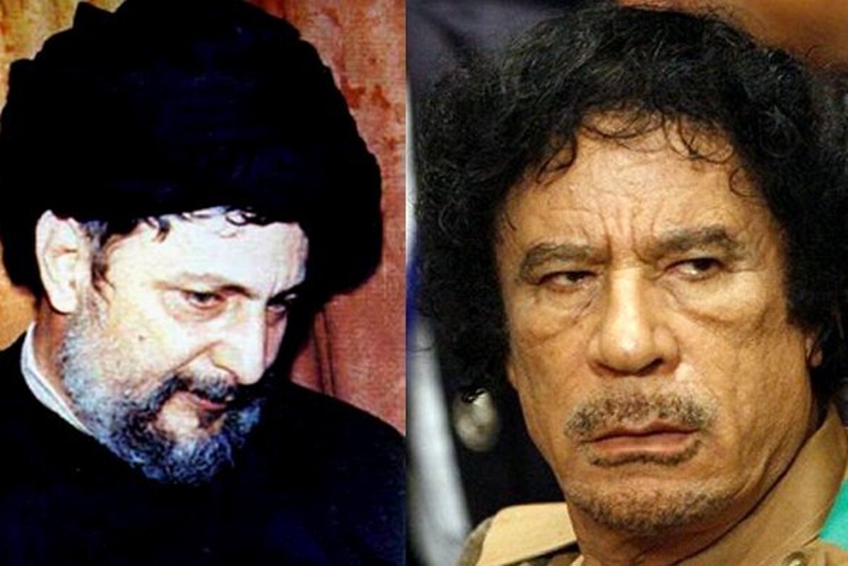 نگاهی به فرجام آن که در پایتخت قلوب خلق جای دارد و عاقبت آن که در دارالملک مغلوبِ ظلم پای می‌گذارد.