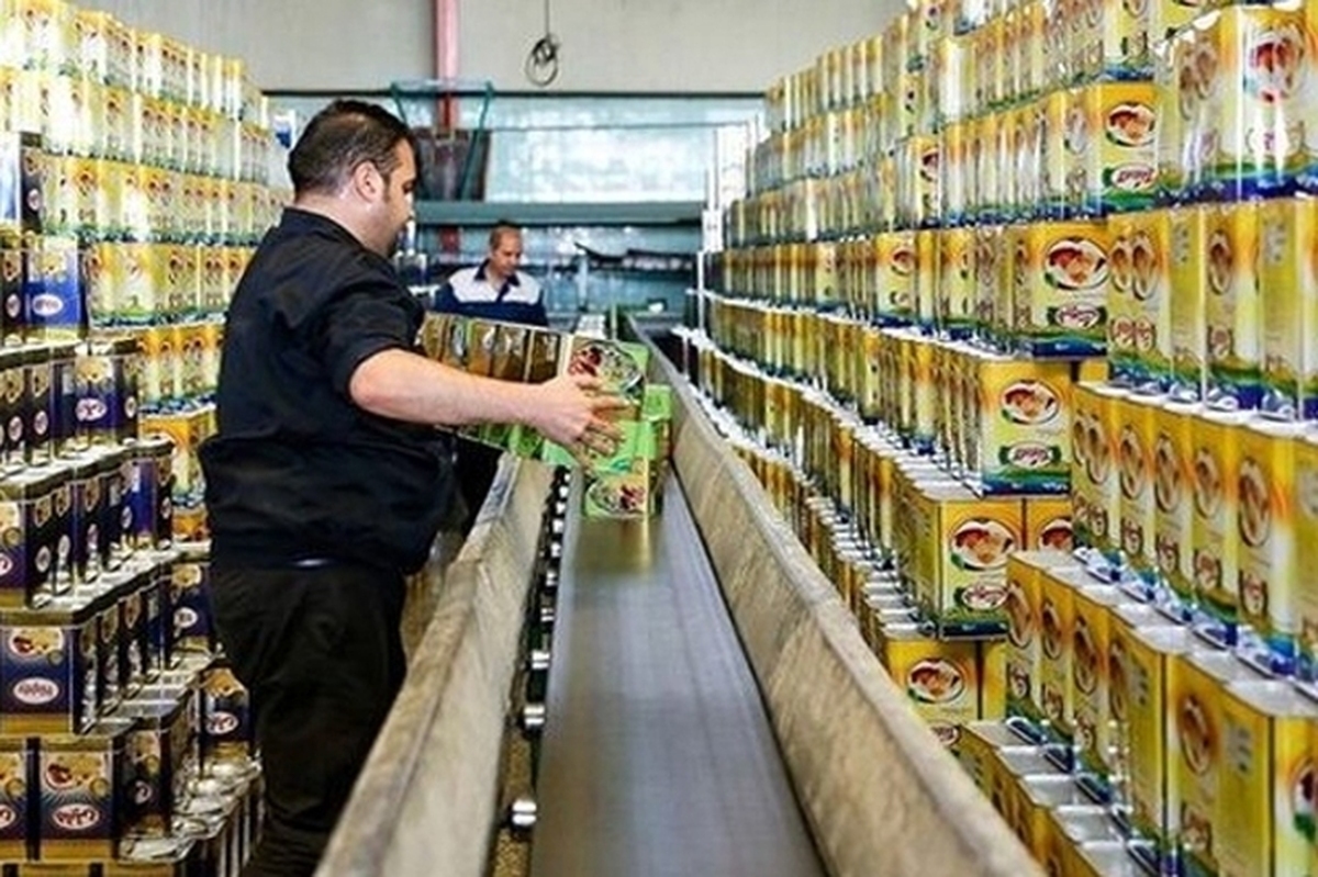 انجمن صنفی روغن نباتی ایران با ارسال نامه‌ای لیست جدید قیمت انواع روغن نباتی را با اعمال کاهش قیمت‌ها به شرکت‌های تولید کننده ابلاغ کرد.