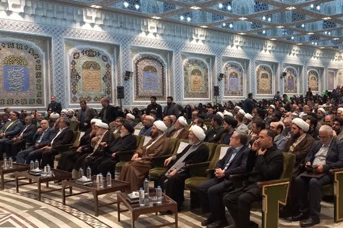 اجلاسیه بین المللی مجاهدان در غربت با حضور نمایندگانی از ۴۰ کشور و مسوولان کشوری و استانی ظهر امروز در تالار قدس حرم مطهر رضوی آغاز به کار کرد.