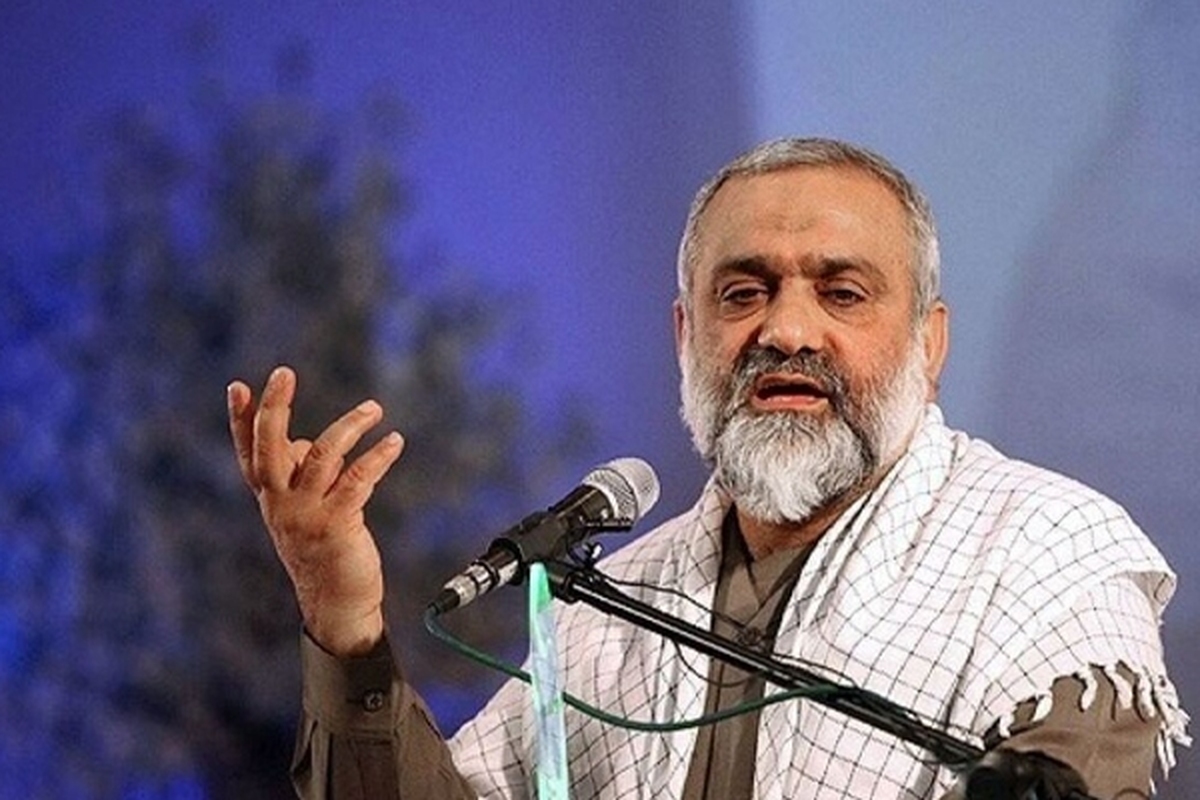 معاون هماهنگ کننده سپاه پاسداران انقلاب اسلامی گفت: در انتقام خون حاج قاسم مصمم هستیم و ملت ایران انتقام خواهد گرفت بساط و پایگاهها را جمع کنند و از منطقه بروند.