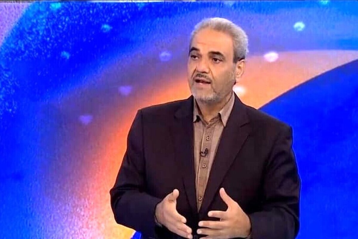 خیابانی گفت: زمین چمن آزادی خراب است و در آن شکی نیست. من اینجا نمی خواهم ماله بکشم.