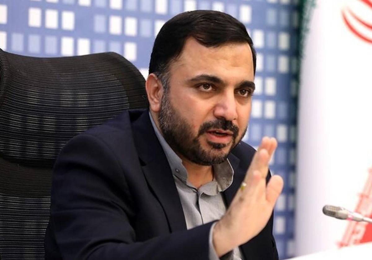وزیر ارتباطات اعلام کرد بعد از انجام تست‌های اولیه کپسول زیستی بومی ظرف پنج سال آینده، فضانورد ایرانی به فضا اعزام خواهد شد.