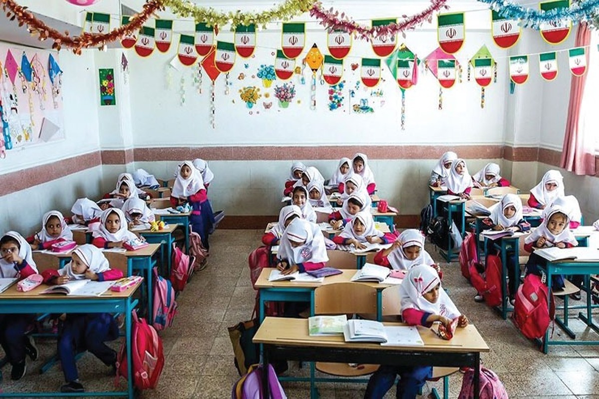 مروری بر وعده ها و عملکرد مسئولان در زمینه تأمین معلم در مدارس خراسان رضوی.