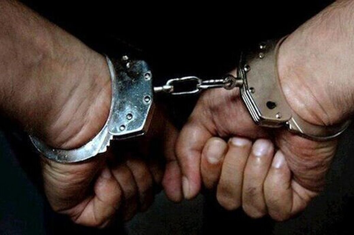 فرمانده انتظامی شهرستان ری از دستگیری فردی که در پوشش مامور پلیس اقدام به سرقت از شهروندان کرده بود، خبر داد.