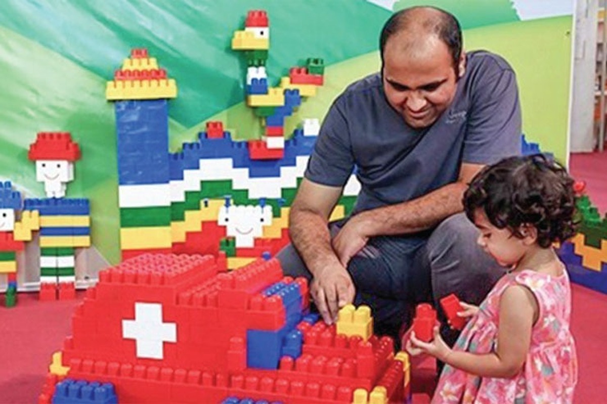درنگی به کودکی در روز ملی کودک.