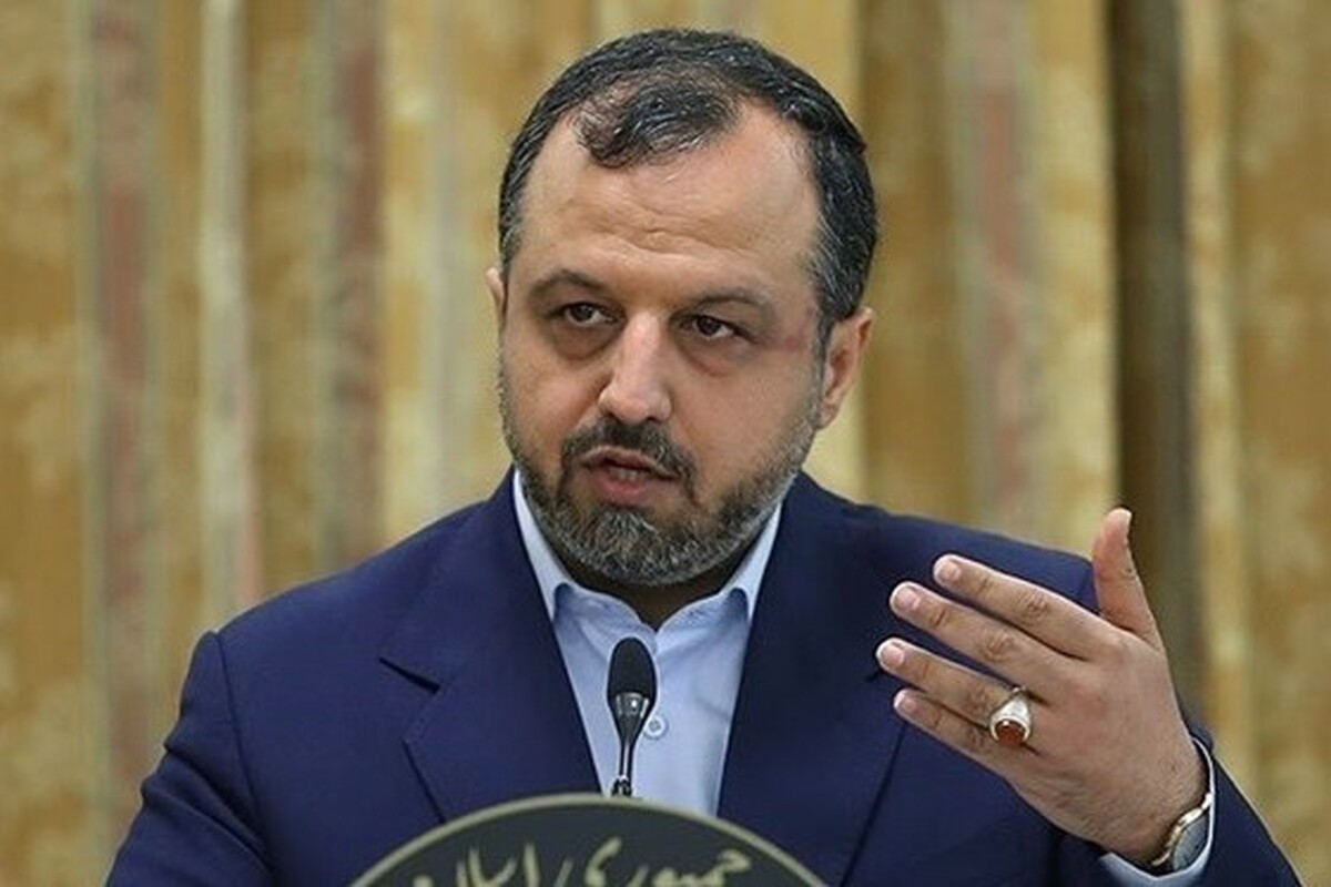 سخنگوی اقتصادی دولت با بیان اینکه اقتصاد ایران در دهه ۹۰ نرخ رشد نزدیک به صفر و تورم بالا داشت؛ لذا نرخ‌های رشد اخیر کمتر از سوی مردم احساس می‌شود، گفت: در آینده شاهد افزایش قدرت خرید و احساس این رشد قدرت در معیشت مردم خواهیم بود.