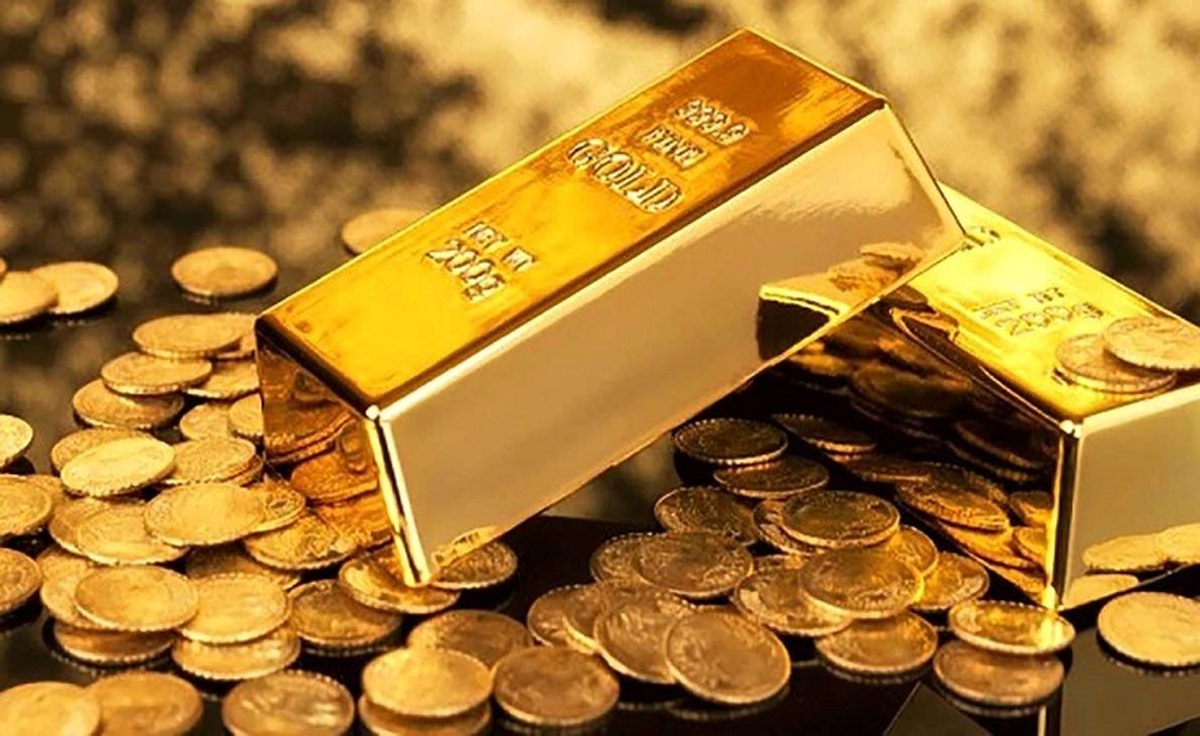 همزمان با ریزش دلار و اونس جهانی طلا در بازار، قیمت طلا و سکه در بازار ایران نزولی شد.