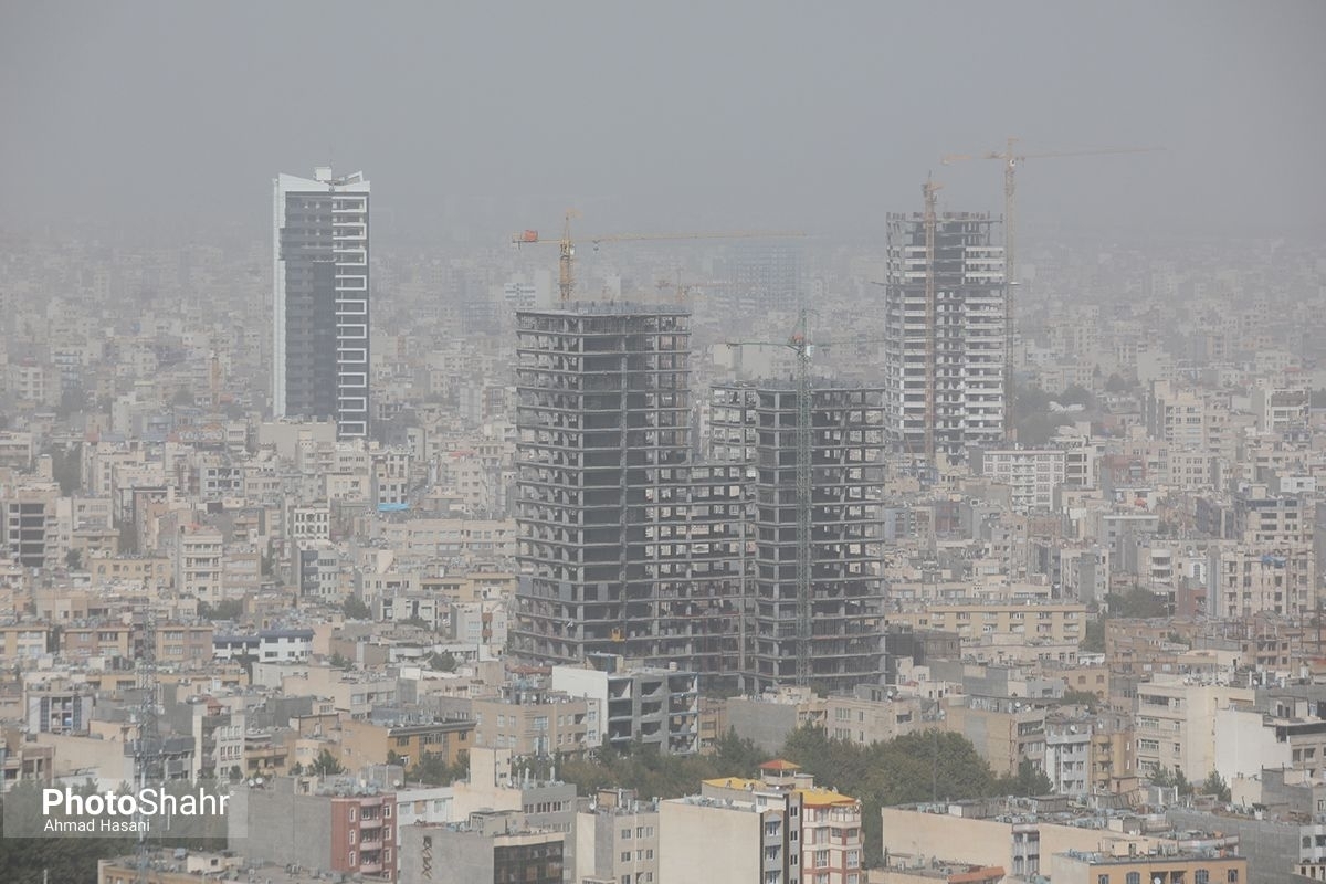 مدیر کل حفاظت محیط زیست خراسان رضوی گفت: شاخص کیفیت هوای کلانشهر مشهد امروز، نوزدهم مهرماه ۱۴۰۲ برای سومین روز پیاپی در شرایط ناسالم و وضعیت هشدار برای تنفس شهروندان قرار دارد.