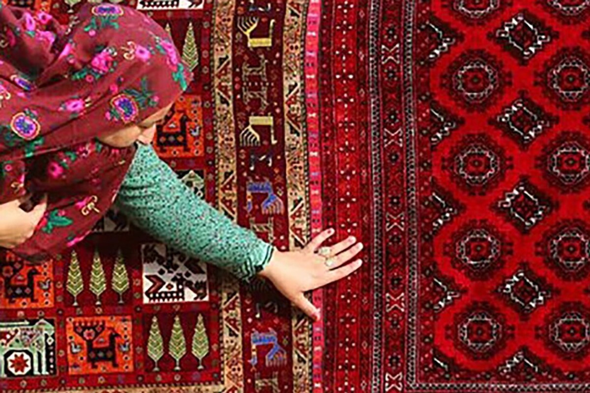 سرپرست اداره فرش اداره کل صنعت،معدن و تجارت خراسان رضوی گفت: خراسان رضوی دارای بیش از  ۹۰ هزار بافنده است که تنها حدود ۴۰ هزار نفر از آن‌ها در سطح استان فعال هستند.
