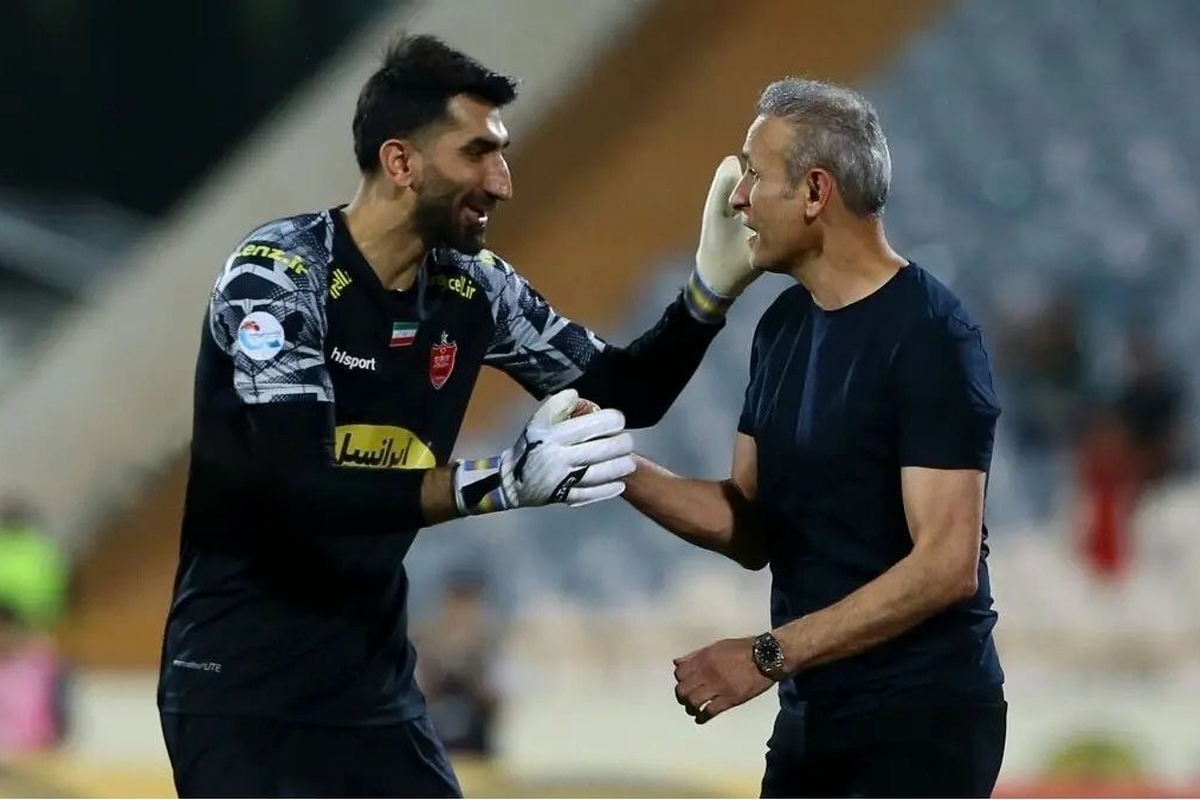 باشگاه پرسپولیس مدعی است که سرمربی این تیم اجازه فسخ قرارداد را ندارد.