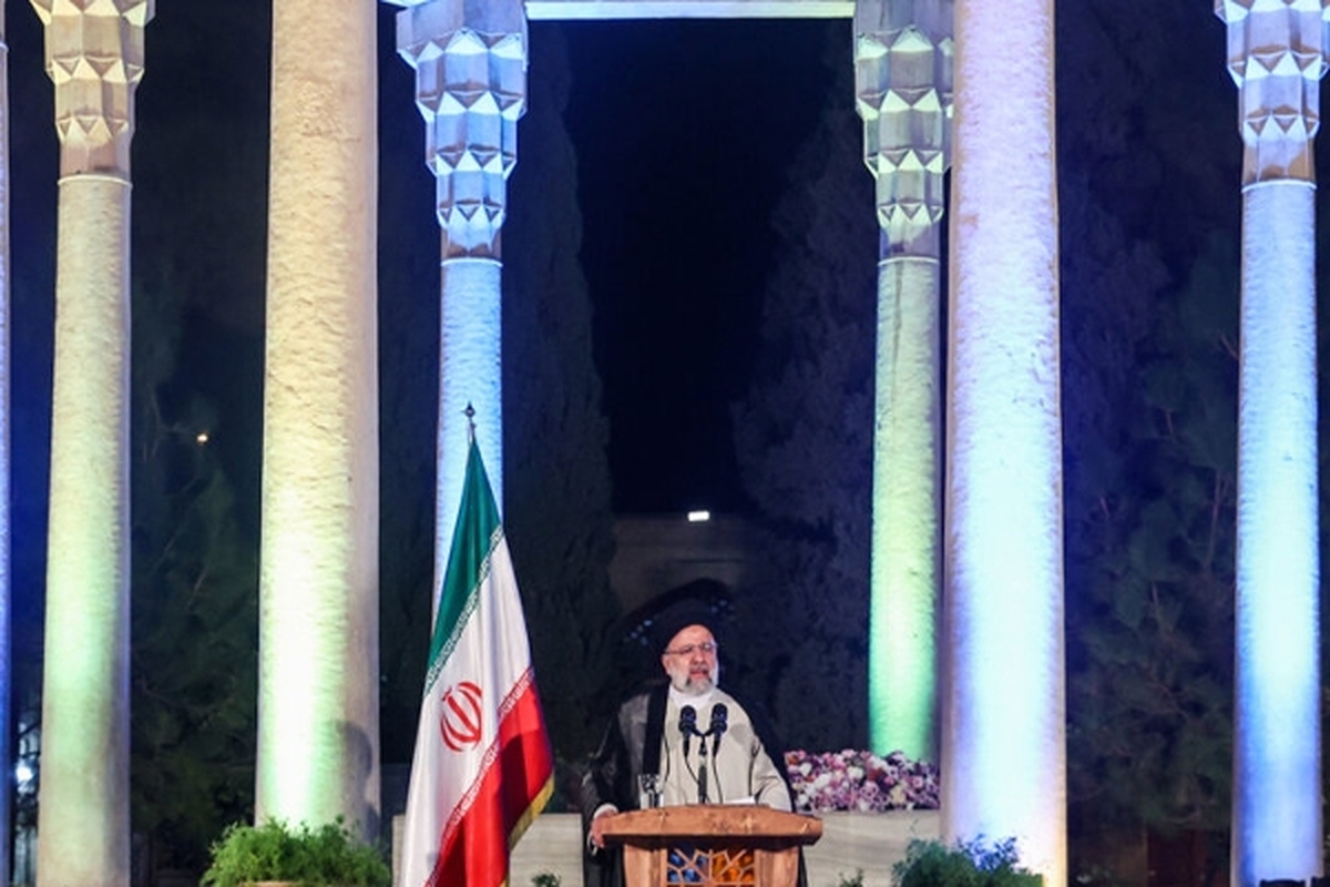 رییس جمهور با گرامی‌داشت یادروز حافظ گفت: اثرگذاری سخن حافظ شیرازی برای همه نسل‌ها و همگانی است.