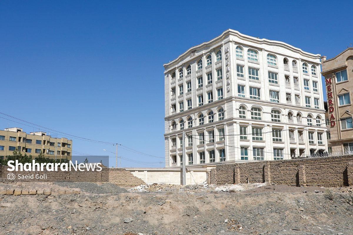 بررسی‌های فایل‌های مسکن در ۳ کلانشهر (تهران، مشهد، اصفهان) نشان می‌دهد، برای خرید یک واحد نقلی و نوساز ۴۸ الی ۵۰ متری در مشهد در بین این سه کلانشهر، بودجه کمتری باید در نظر داشت.