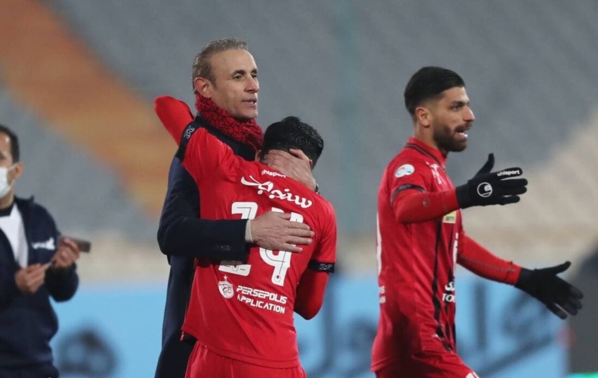 سرمربی پرسپولیس می خواهد تکلیفش با این تیم تا نیم فصل مشخص شود.
