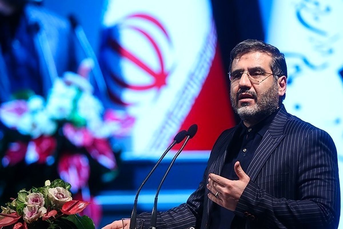 وزیر فرهنگ و ارشاد اسلامی گفت: ظلم و تجاوز به مردم فلسطین جز با برقراری یک نظام عادلانه مبتنی بر آرای مردم فلسطین امکان اصلاح ندارد. باید بپذیرند مردم اصیل فلسطینی اعم از یهودی، مسیحی و مسلمان در یک همه‌پرسی نوع حکومت و حکمرانی را انتخاب کنند. 