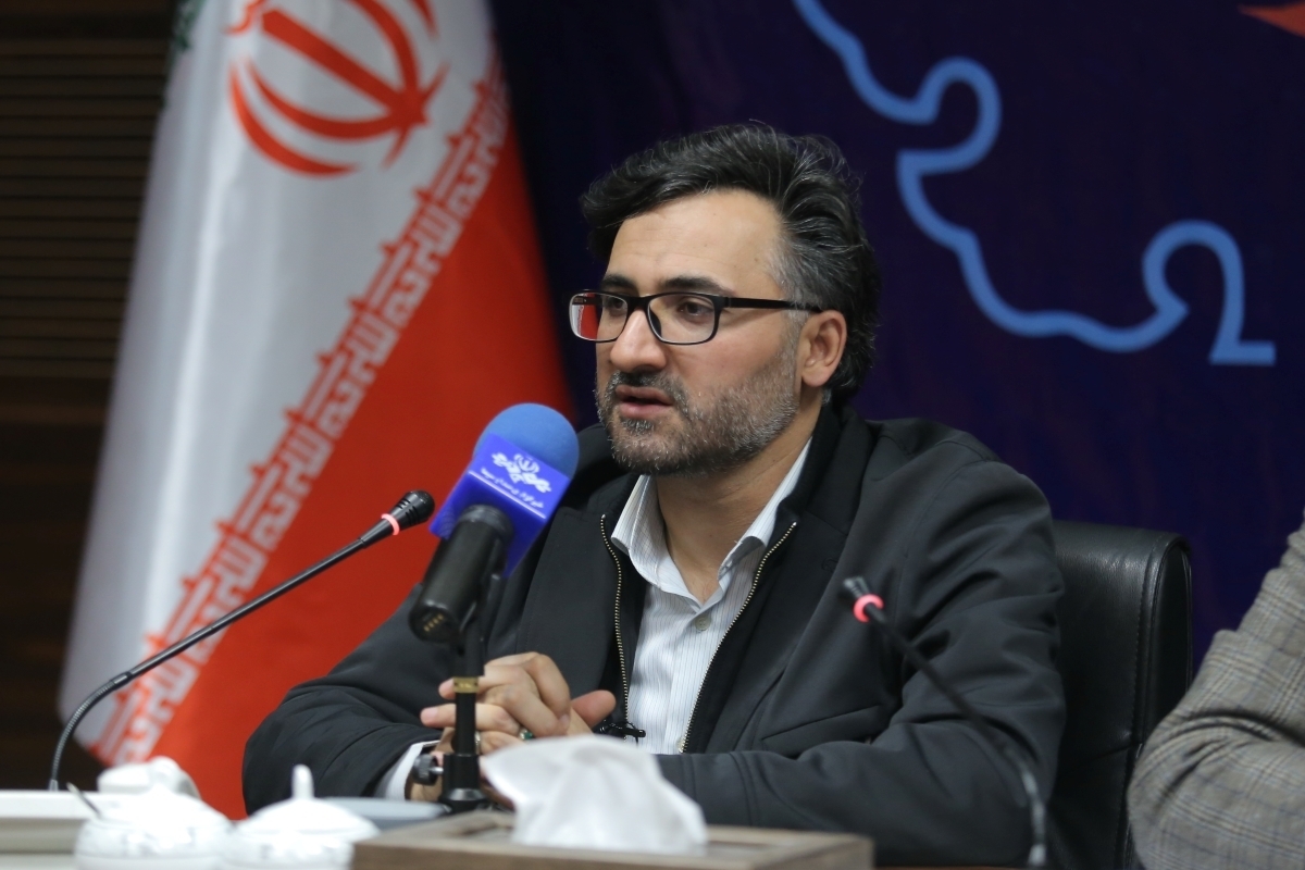 معاون علمی و فناوری رئیس‌جمهور گفت: یکی از اقداماتی که از سال گذشته سرعت گرفت، موضوع استفاده از نخبگان در دستگاه‌های اجرایی کشور، جذب و انتخاب آن‌ها در دستگاه اجرایی کشور و همین‌طور سرعت گرفتن جریان جذب نخبگان در هیئت علمی دانشگاه‌ها بود.