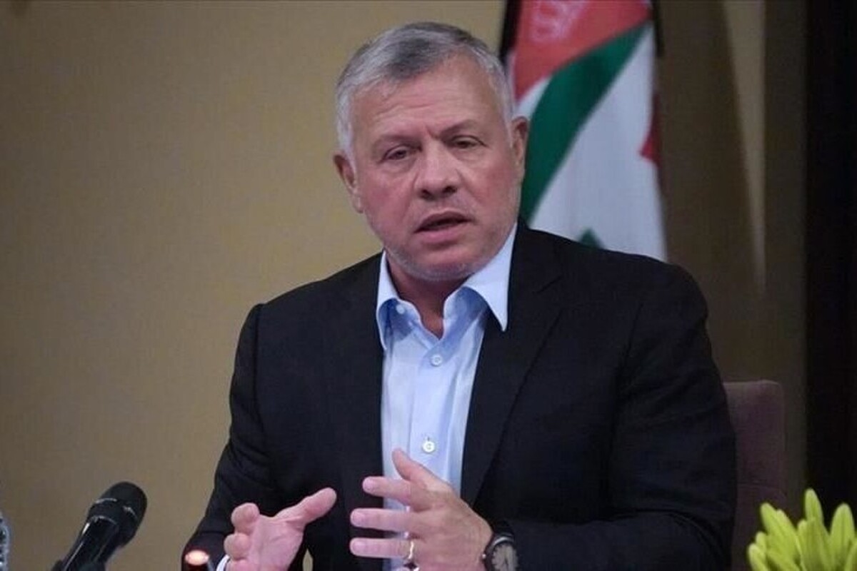 پادشاه اردن در نشست خبری با یک مقام ارشد اروپایی به شدت با آواره کردن ساکنان غزه مخالفت کرد و آن را خط قرمز بزرگ دانست.