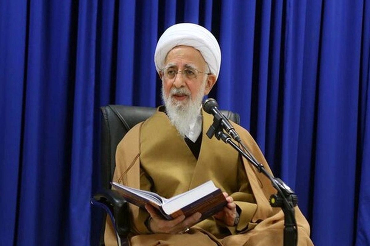 آیت الله عبدالله جوادی آملی از مراجع تقلید گفت: نباید غزه را تنها گذاشت، باید همگان تلاش و کمک﻿ بکنند و گذرگاه رفح را باز بکنند، نباید او شیعه بود این سنی بود یا مانند آن گفته شود.