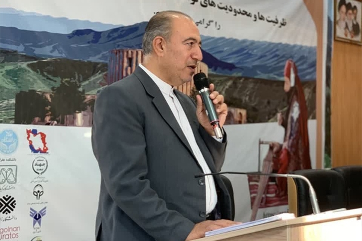فرماندار کلات گفت: ۷۰ درصد جمعیت شهرستان کلات روستایی هستند و زنان توانمندی در حوزه‌های کشاورزی، دامپروری و صنایع دستی دارد. 