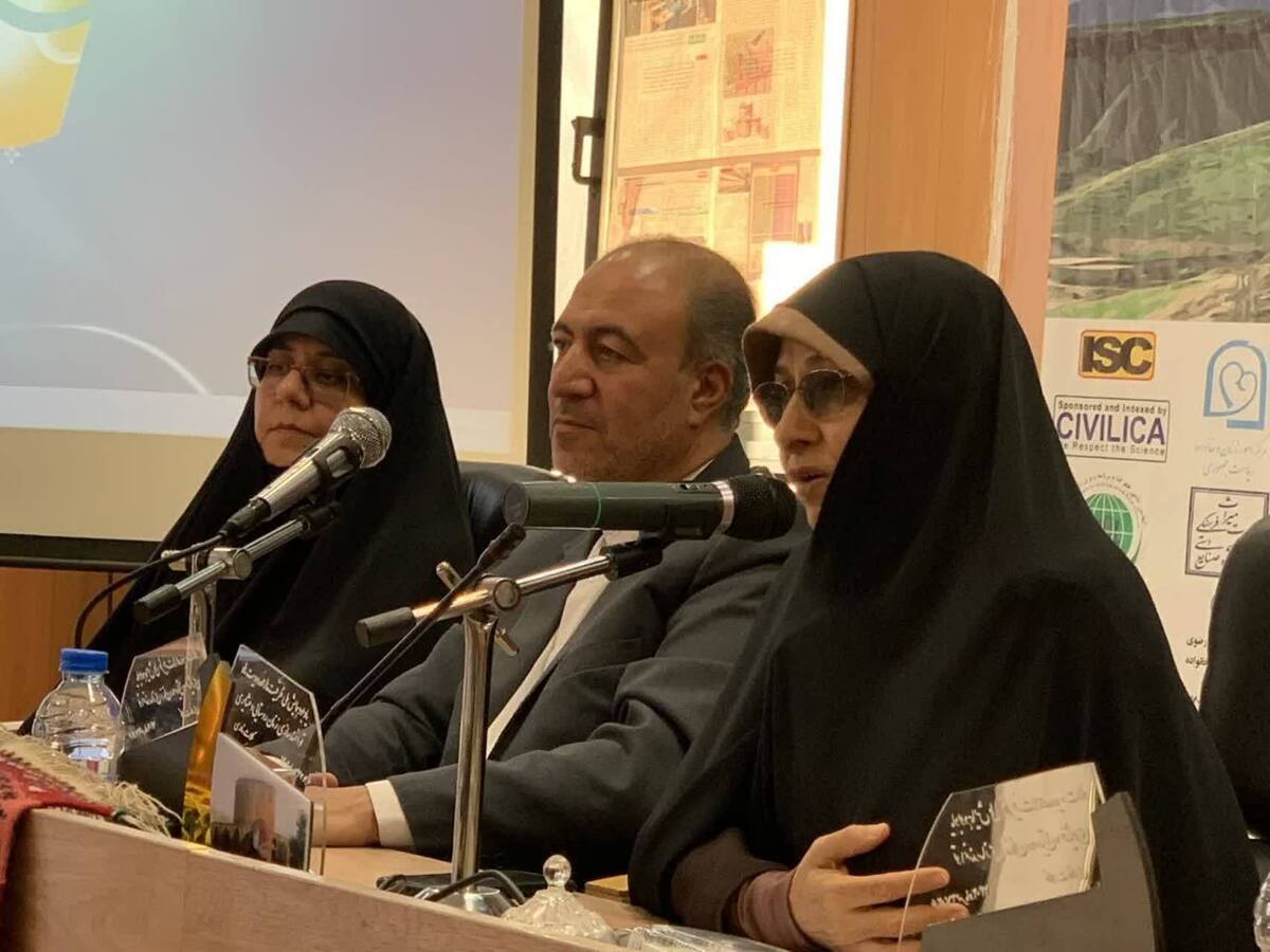 معاون امور زنان و خانواده رئیس جمهور در کلات گفت: نقش بانوان کلات در حفظ میراث فرهنگی و صنایع دستی شهرستان خود نشان دهنده همت و غیرت است.