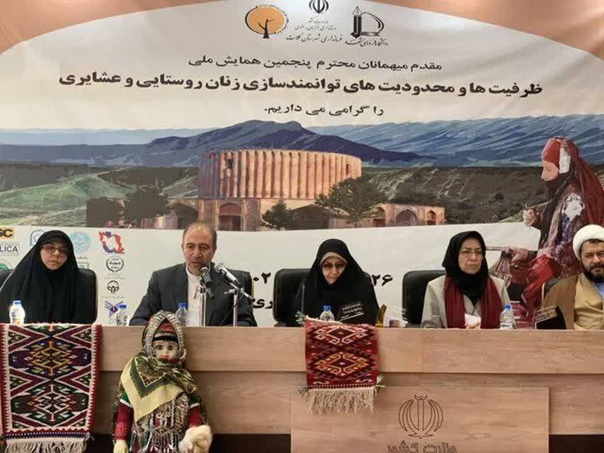 فرماندار کلات گفت: صنایع‌دستی، تولیدات و محصولات بانوان شهرستان قابل عرضه به دنیا است که می تواند تبدیل به قطب گردشگری و صنایع دستی در استان شود.