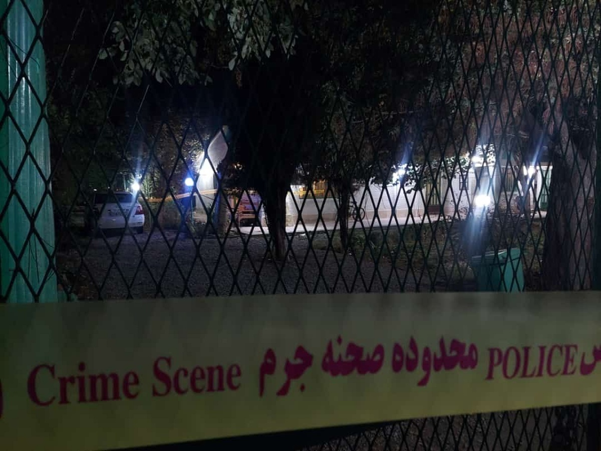 گفته می‌شود یکی از متهمان قتل داریوش مهرجویی و همسرش مردی باغبان است، اما او کیست و چه ارتباطی با مقتولان داشت؟ متهم چهارم این پرونده چگونه دستگیر شد؟
