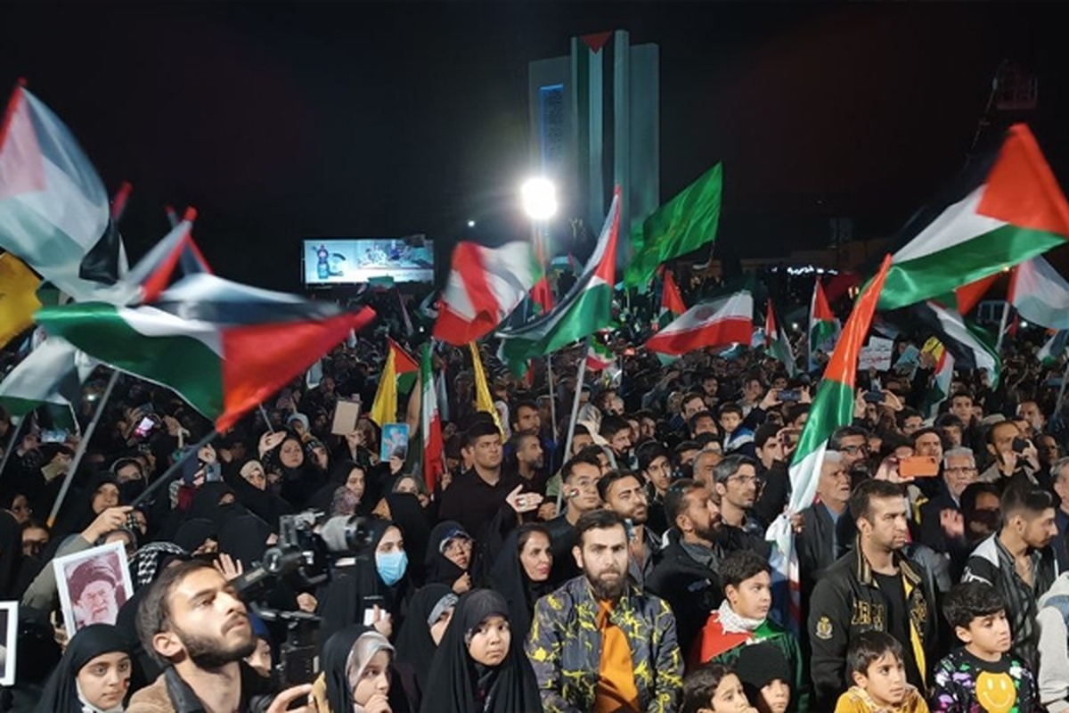 در واکنش به جنایات اخیر صهیونیست‌‎ها در نسل‎‌‌کشی مسلمانان بی‌دفاع غزه، بمباران بیمارستان المعمرانی و البته سکوت مجامع بین‌المللی، مشهدی‌ها با اجتماع پرشور در میدان فلسطین با برادران مجاهد خود اعلام همبستگی کردند.