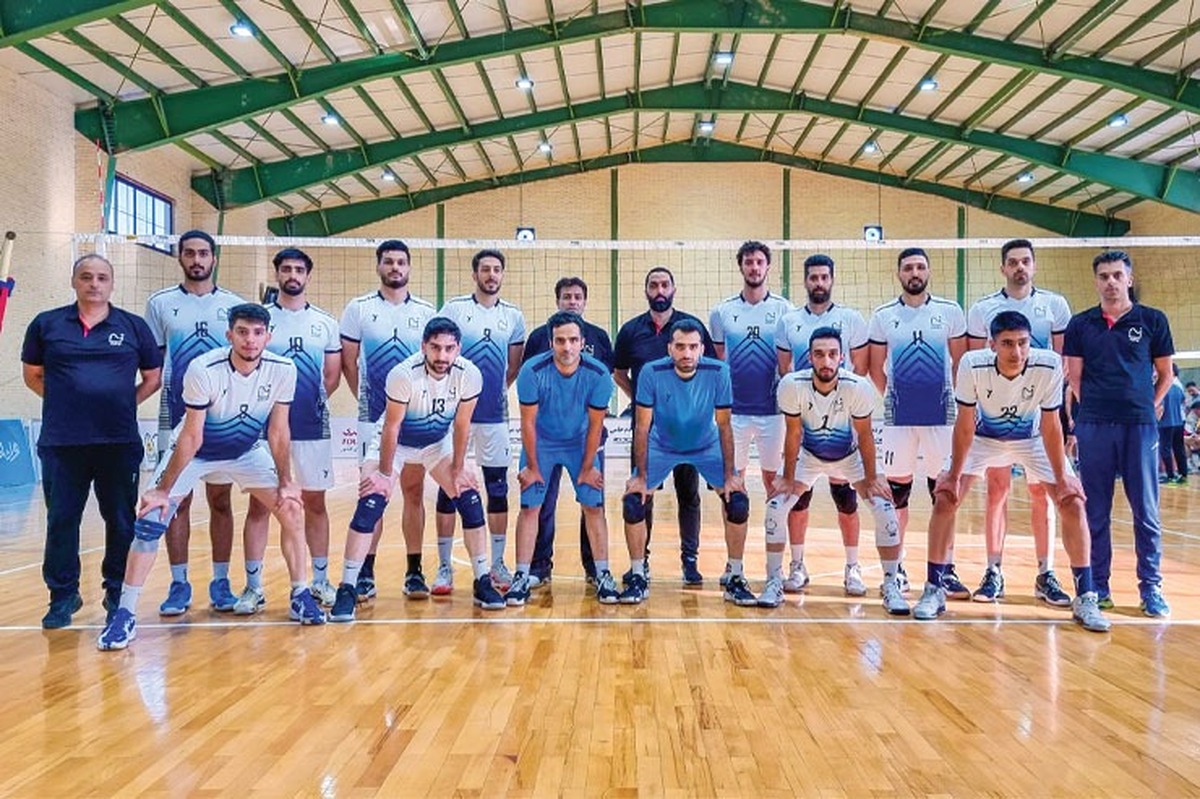 نماینده مشهد در آستانه شروع لیگ برتر والیبال اردویی را به منظور برگزاری دیدار‌های تدارکاتی بر پا کرده است.