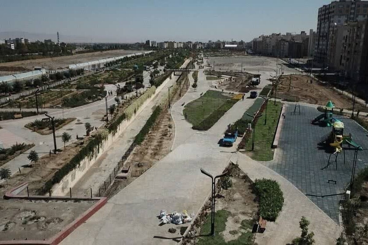 نخستین بوستان کشاورزی شهری مشهد در حاشیه بزرگراه امام علی (ع) حد فاصل دانشجو تا سید‌رضی از اقدامات موثر مدیریت شهری طی سال‌های اخیر است.