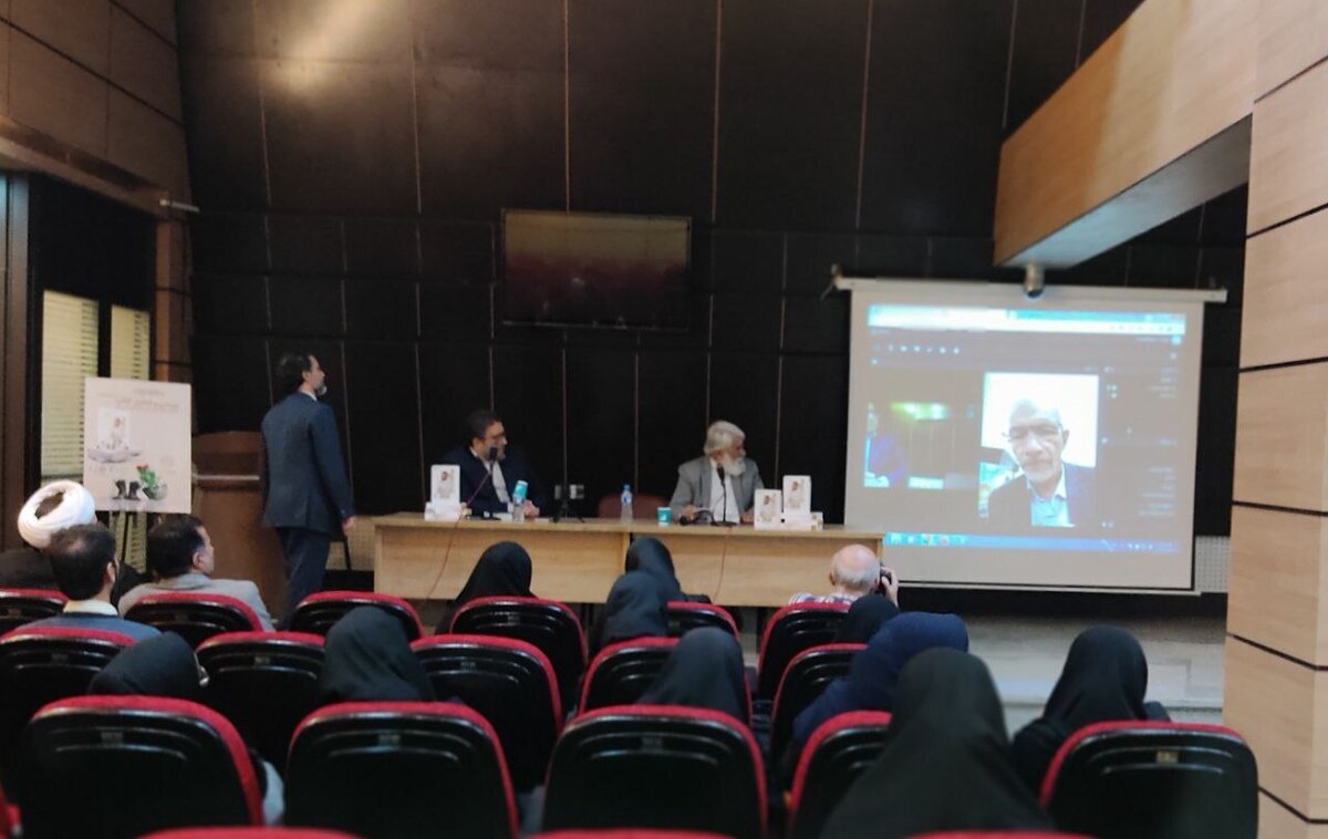 نشست بررسی و تحلیل کتاب «سرباز روز نهم» برگزار شد