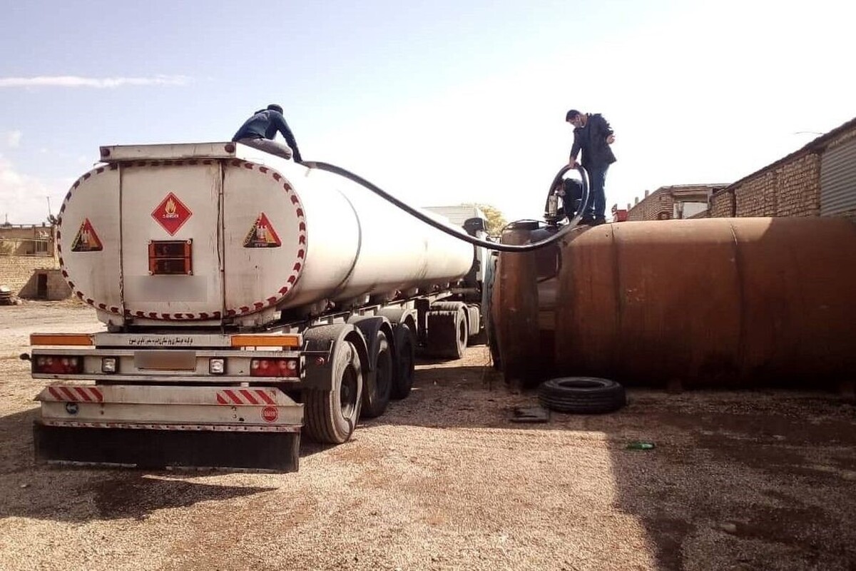رئیس کل دادگستری هرمزگان از کشف یک شبکه بزرگ قاچاق سوخت در پوشش تعویض روغنی و مرکز معاینه فنی در حاشیه شهر بندرعباس خبر داد.
