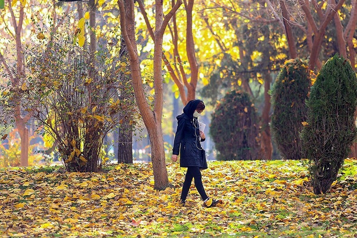 کارشناس مرکز پیش بینی هواشناسی خراسان رضوی گفت: دمای هوای این استان از فردا، سه‌شنبه با عبور امواج تراز میانی جو نسبت به امروز خنک‌تر می‌شود.