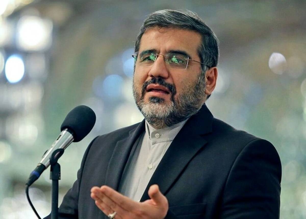 وزیر ارشاد درباره برگزاری نمایشگاه مطبوعات گفت: ما حداکثر تا ۱۰ روز آینده زمان نهایی برگزاری این نمایشگاه را اعلام می‌کنیم.