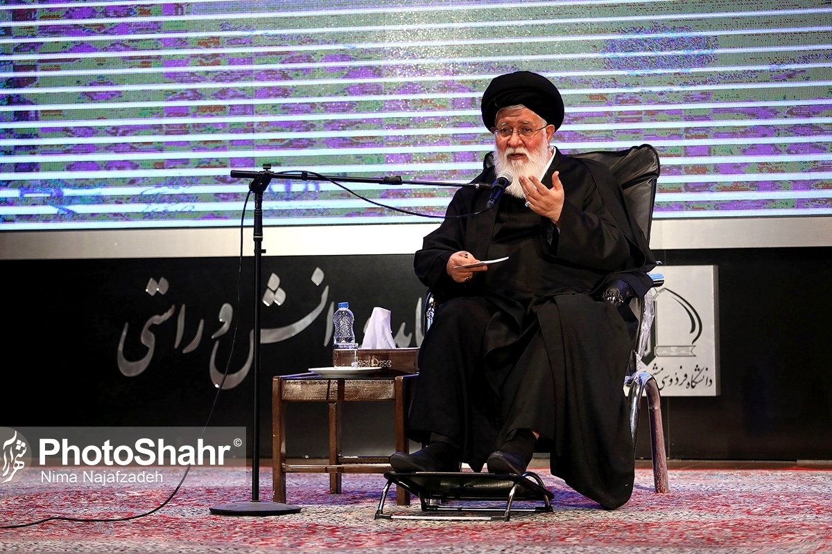 نماینده ولی فقیه در استان خراسان رضوی گفت: جنگ فلسطین، جنگ ما نیز محسوب می‌شود فقط با این تفاوت که ما پشت جبهه هستیم و این زنان بی‌دفاع و کودکان بی‌گناهی که امروز زیر آتش بمباران‌ها در غزه خاکستر می‌شوند، در خاک‌ریز و خط مقدم قرار گرفته‌اند.