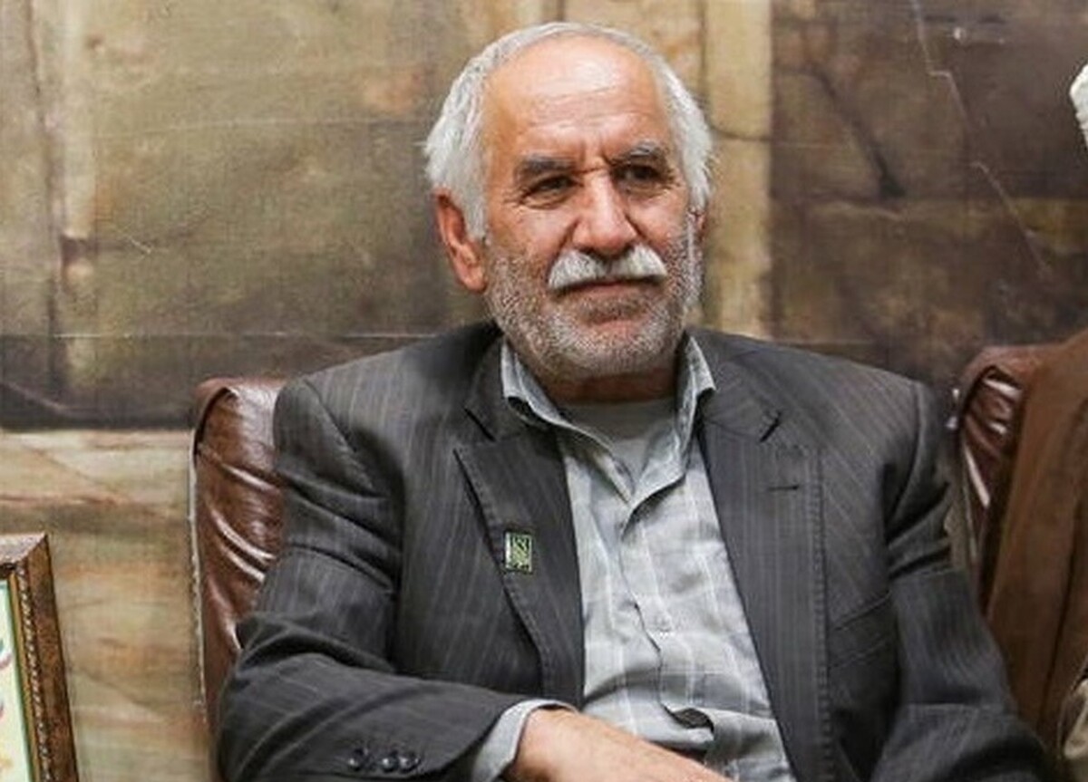 پدر شهید روح الله عجمیان در برنامه زنده شبکه سه، بعد از چالش با مجری تلویزیون برنامه زنده تلویزیونی را ترک کرد.
