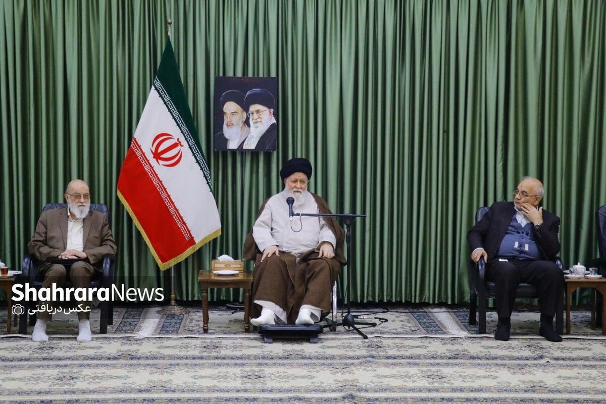 نماینده ولی‌فقیه در استان خراسان رضوی گفت: هر زمان شورا‌های اسلامی شهر متمرکز بر جهت‌گیری خاصی باشند، سایر نهاد‌ها را هم در همان مسیر هدایت خواهند کرد.