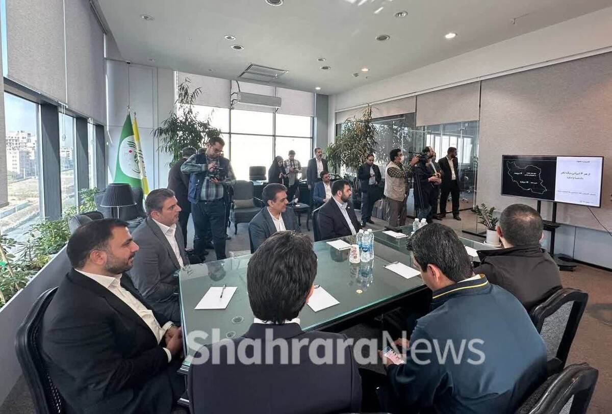 وزیر ارتباطات و فناوری اطلاعات با استقبال معاون هماهنگی امور عمرانی استانداری خراسان رضوی وارد مشهد شد.