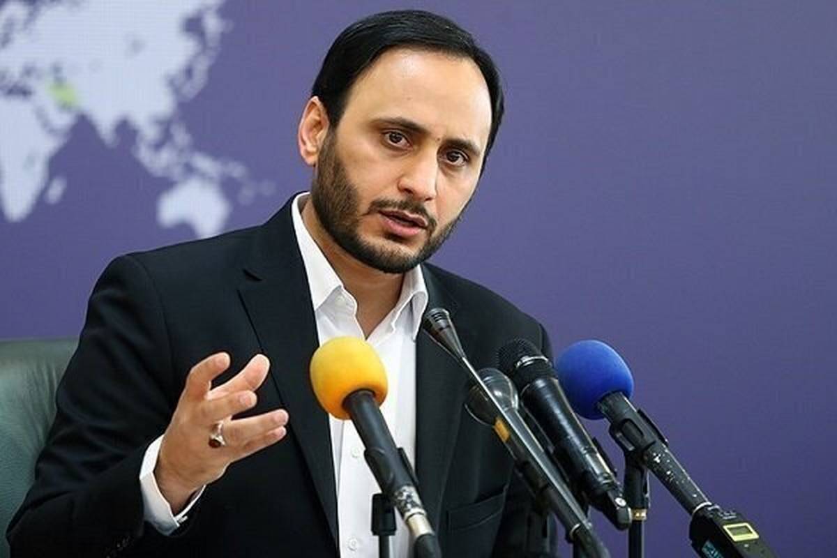 سخنگوی دولت با اشاره به افتتاح چند طرح عمرانی و زیرساختی در سفر رئیس‌جمهوری به کردستان، گفت: دولت سیزدهم نه ادعای هدیه ناتمام دارد، نه پروژه ناتمام افتتاح می‌کند.