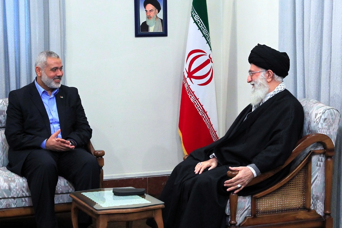 نماینده جنبش حماس در بیروت از سفر اسماعیل هنیه رئیس دفتر سیاسی جنبش مقاومت اسلامی فلسطین به تهران و دیدارش با رهبر معظم انقلاب اسلامی ایران طی روز‌های اخیر خبر داد.